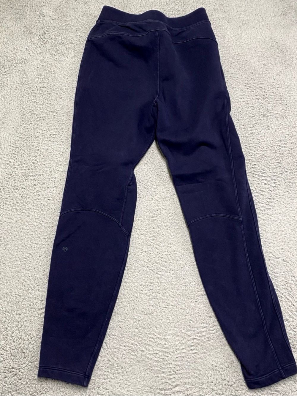Lululemon free to roam black joggers size 6